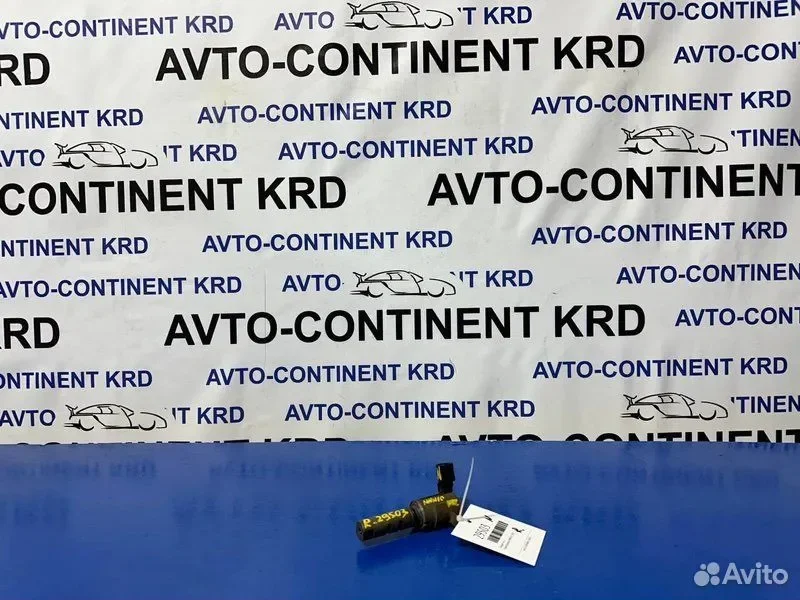 Клапан VVT-I правый Toyota Alphard MNH10 1MZ - изображение 1