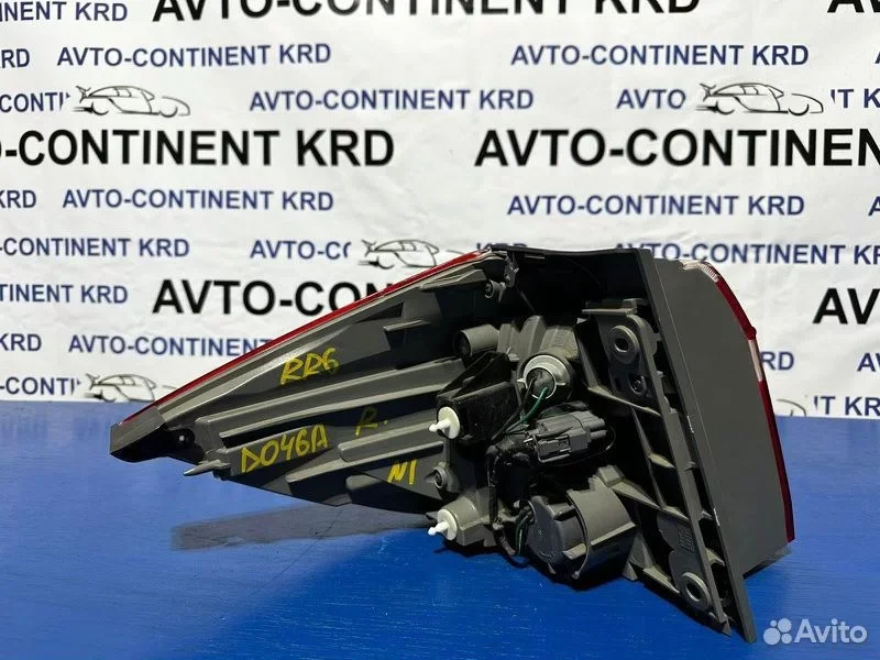Стоп задний правый Honda Elysion RR6 J35A - миниатюра 5