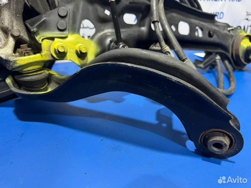 Поворотный кулак задний правый Honda Elysion RR3 - миниатюра 4