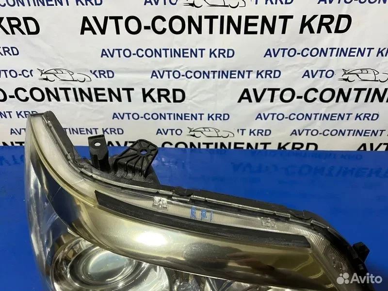Фара передняя правая Honda Elysion RR1 K24A - миниатюра 4