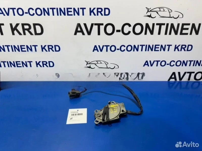 Датчик селектора АКПП Nissan March K11 CG10 - изображение 1