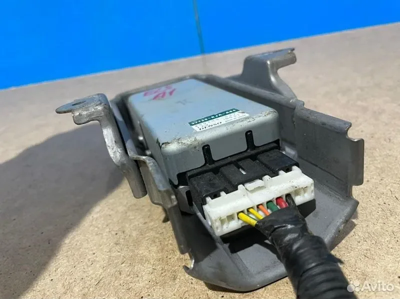 Блок управления топливным насосом Honda Elysion - миниатюра 2