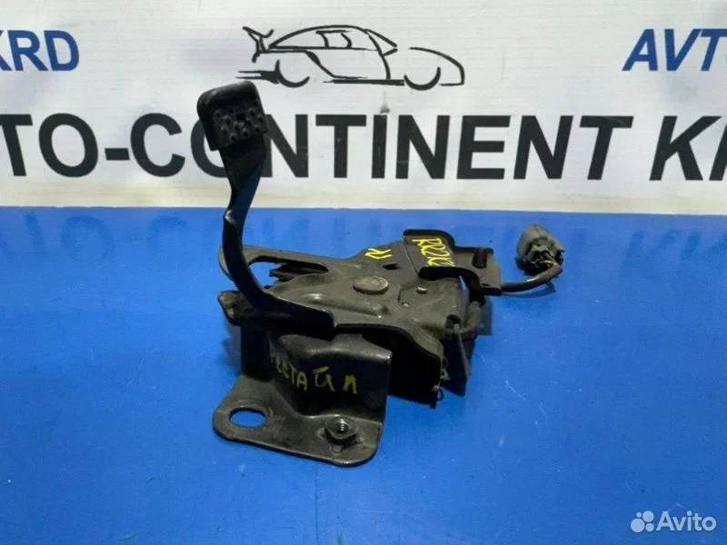 Замок капота Honda Elysion RR2 K24A - миниатюра 3