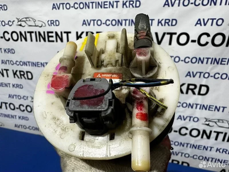 Топливный насос Mitsubishi Airtrek CU2W 4G63 - изображение 1