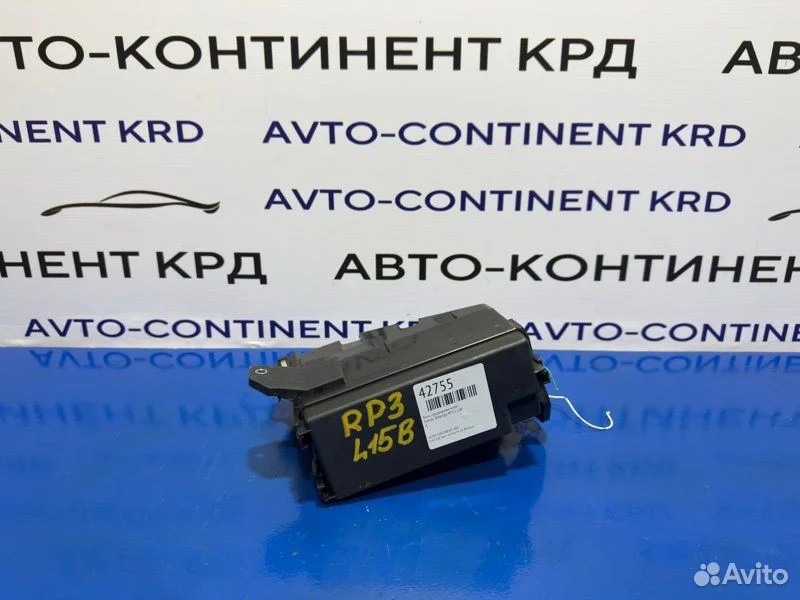 Блок предохранителей Honda Stepwgn RP3 L15B - изображение 1