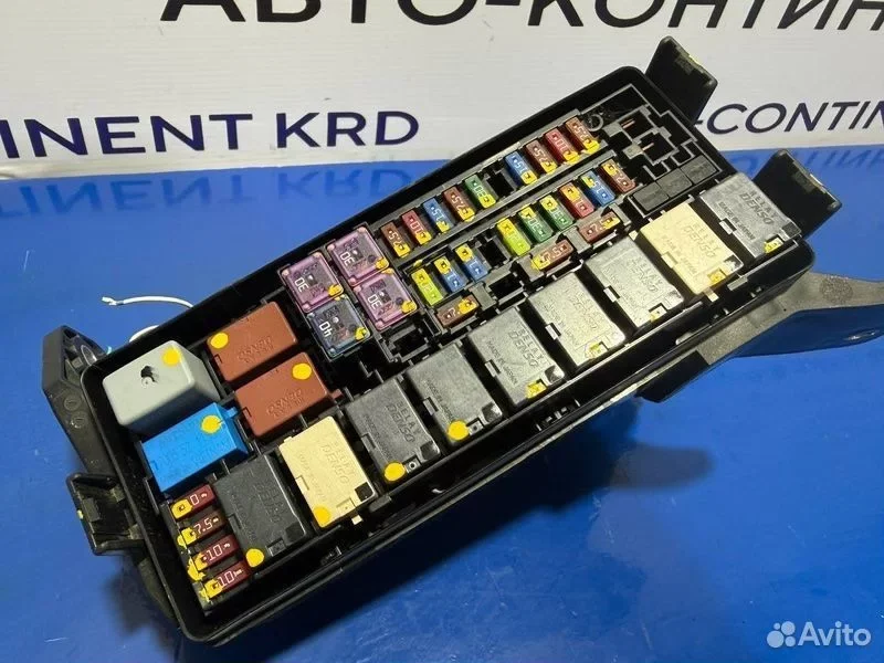 Блок предохранителей Honda Stepwgn RP3 L15B - миниатюра 8