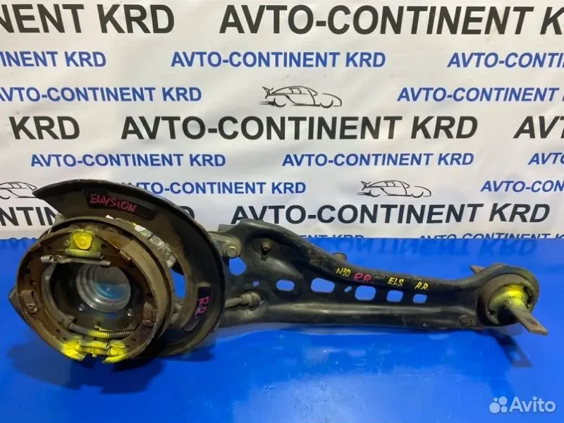 Поворотный кулак задний правый Honda Elysion RR1 - изображение 1