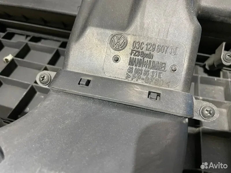 Крышка двигателя Volkswagen Golf 5 1K1 BLF - миниатюра 5
