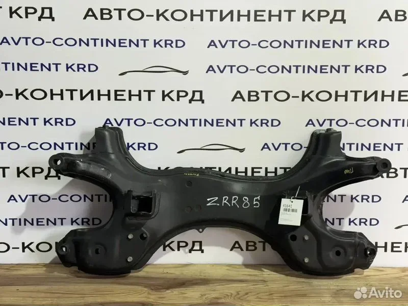 Балка под двс Toyota Voxy ZRR85 3ZR - миниатюра 2