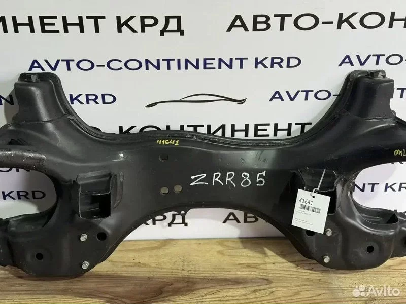 Балка под двс Toyota Voxy ZRR85 3ZR - миниатюра 3