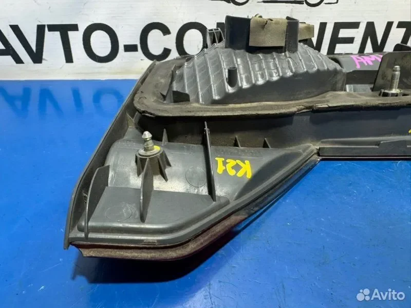 Стоп вставка левый Toyota Alphard ANH10 2AZ - миниатюра 2