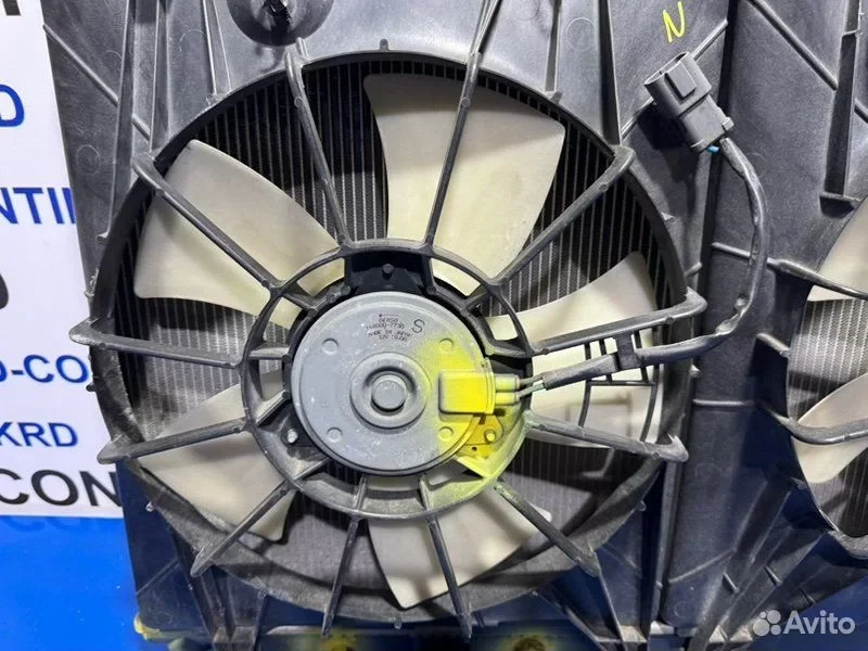Радиатор основной Honda Elysion RR1 K24A - миниатюра 7