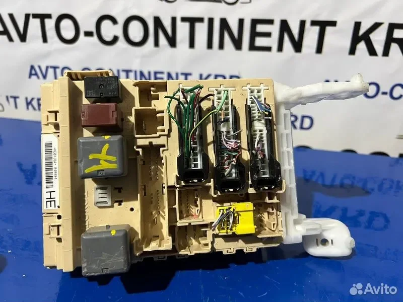 Блок предохранителей Toyota Alphard MNH15 1MZ - миниатюра 4