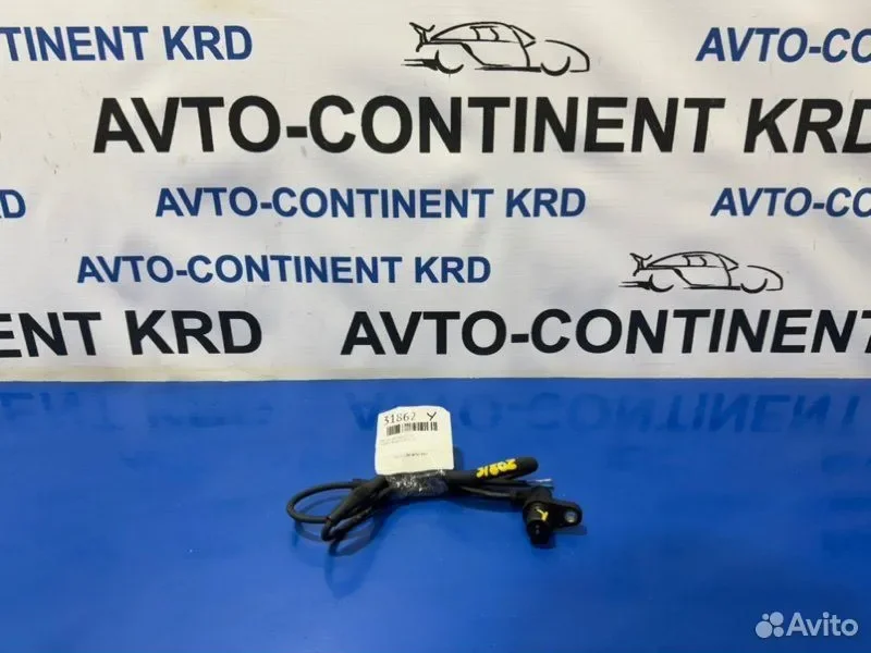 Датчик abs передний левый Toyota Noah AZR60 1AZ