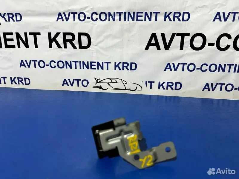 Ручка открывания бензобака Honda Elysion RR1 K24A - миниатюра 4