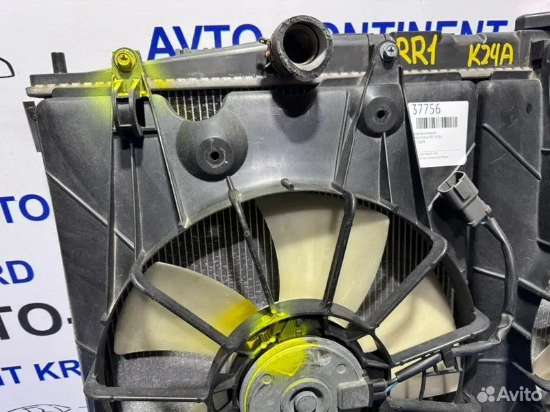 Радиатор основной Honda Elysion RR1 K24A - миниатюра 8