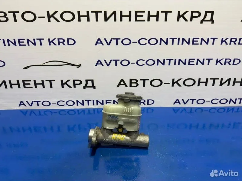 Главный тормозной цилиндр Honda Odyssey RA6 F23A - изображение 1