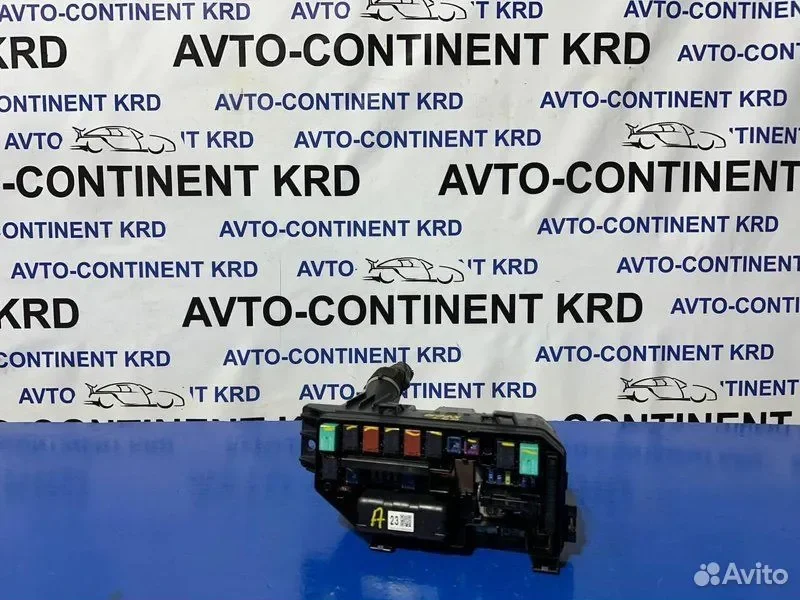 Блок предохранителей Honda Stepwgn RK1 R20A - изображение 1