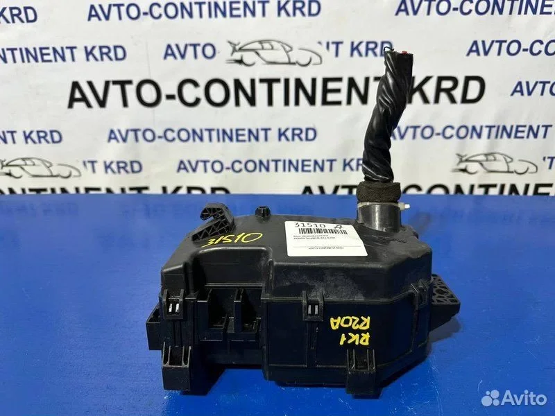 Блок предохранителей Honda Stepwgn RK1 R20A - миниатюра 3