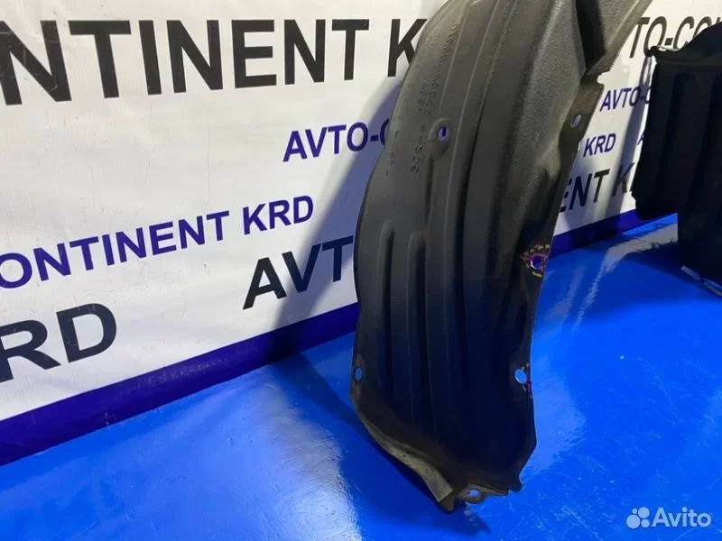 Подкрылок передний правый Toyota Alphard ANH10 2AZ - миниатюра 3