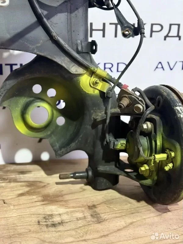 Балка подвески задняя Toyota Vitz SCP10 1SZ - миниатюра 7