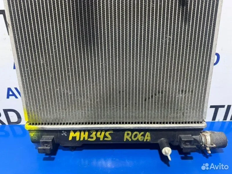 Радиатор основной Suzuki Wagon R MH34S R06A - миниатюра 3