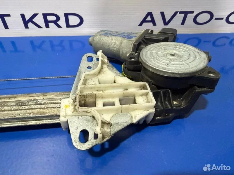 Стеклоподъемник передний правый Honda Stepwgn RG1 - миниатюра 2