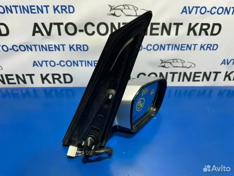 Зеркало правое Honda Elysion RR1 K24A - изображение 1