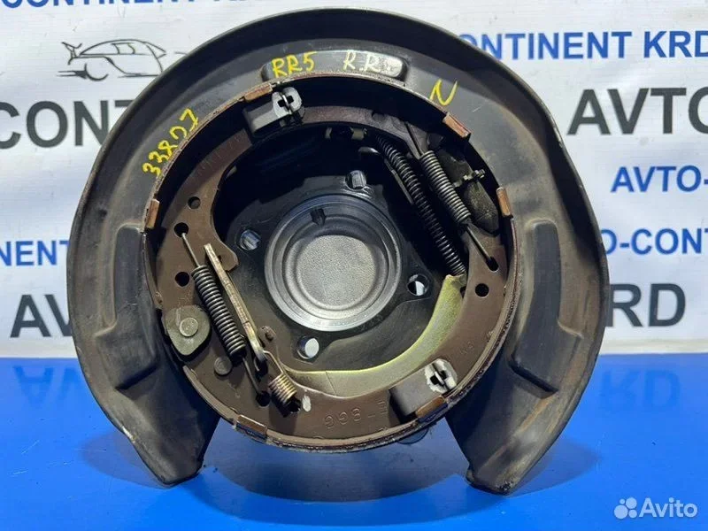 Поворотный кулак задний правый Honda Elysion RR5 - миниатюра 3