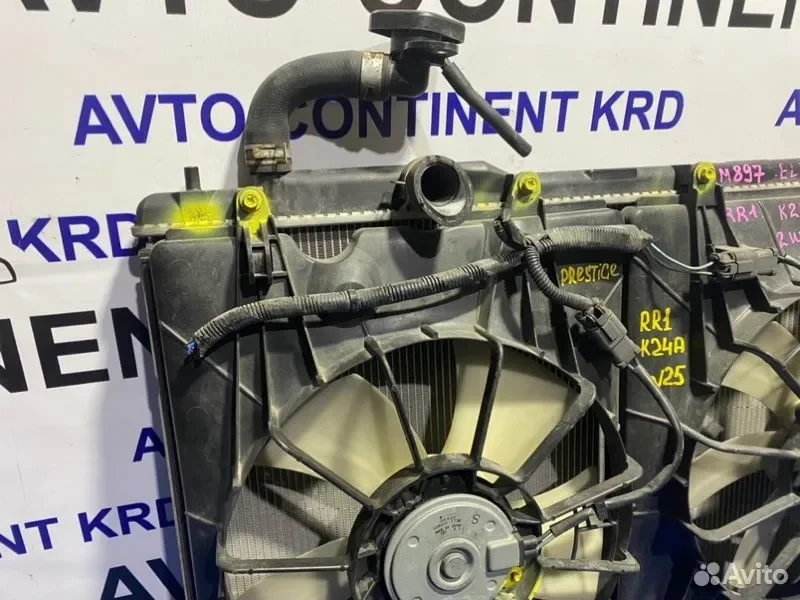 Радиатор основной Honda Elysion RR1 K24A - миниатюра 2
