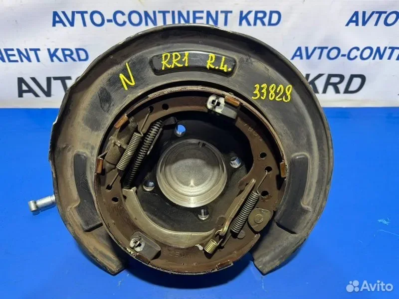 Поворотный кулак задний левый Honda Elysion RR1 - миниатюра 2