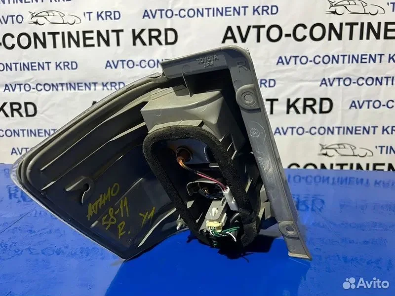 Стоп задний правый Toyota Alphard ATH10 2AZ - миниатюра 4