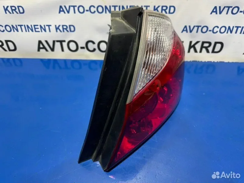 Стоп правый Nissan Fuga PY50 VQ35 - изображение 1