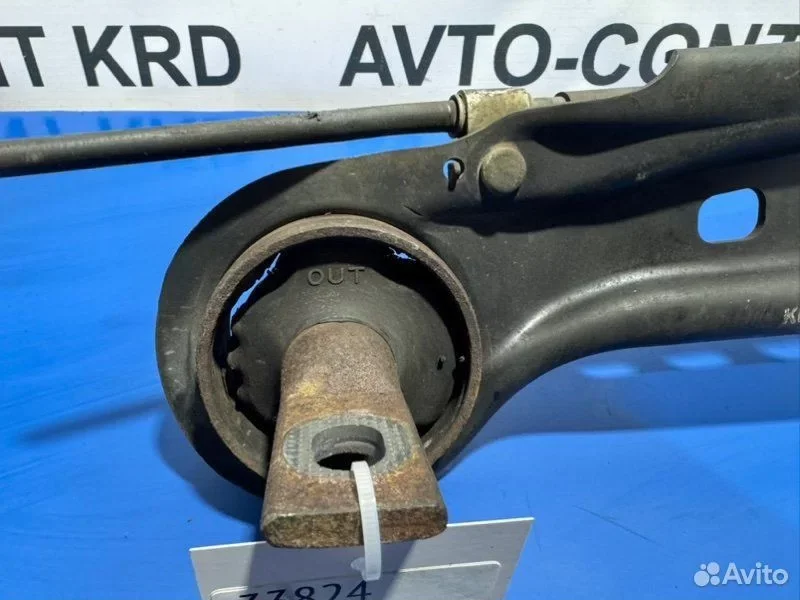 Поворотный кулак задний правый Honda Elysion RR1 - миниатюра 4