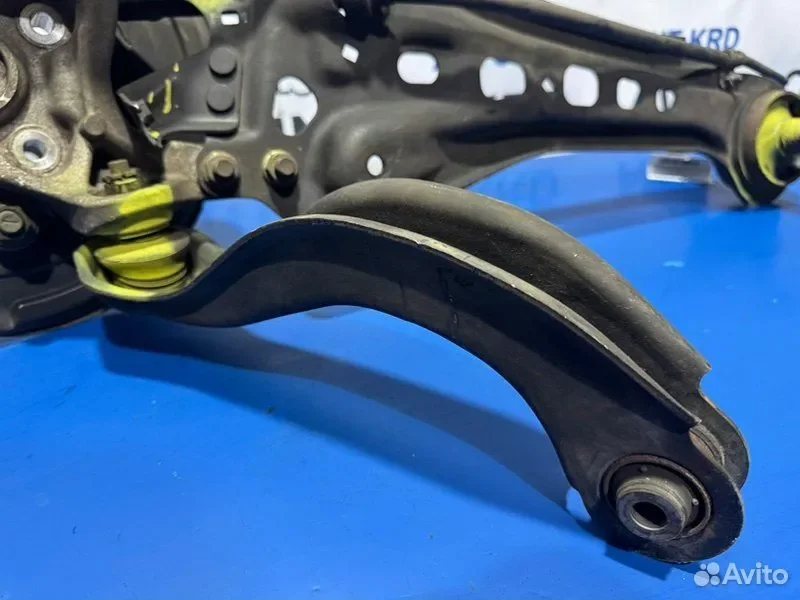 Поворотный кулак задний правый Honda Elysion RR1 - миниатюра 8