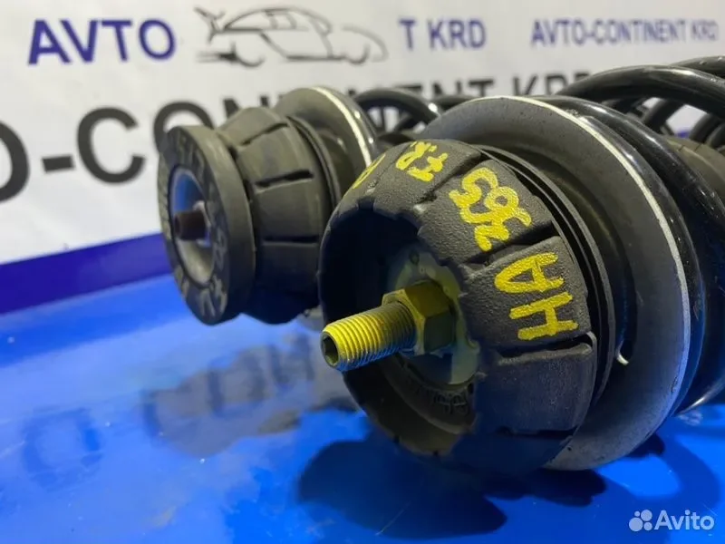 Стойка передняя Suzuki Alto HA36S R06A - изображение 1