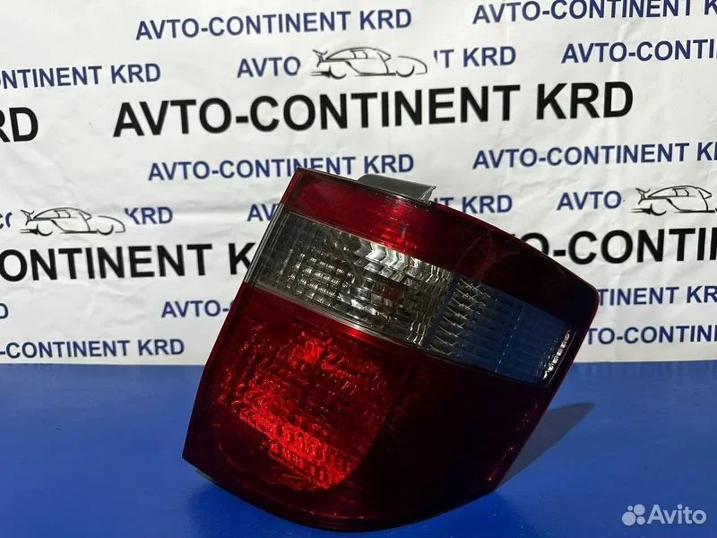 Стоп задний правый Toyota Alphard ANH10 2AZ - миниатюра 2