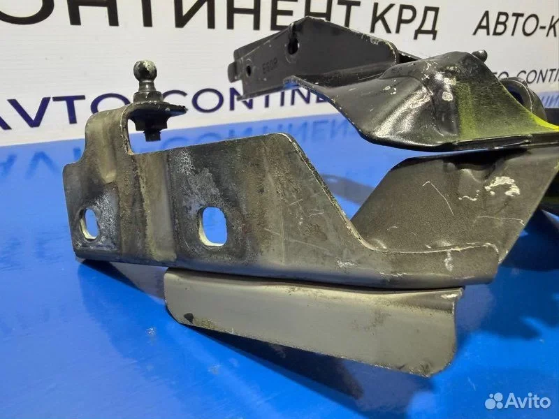Петля капота Nissan Fuga Y50 VQ25 - миниатюра 4
