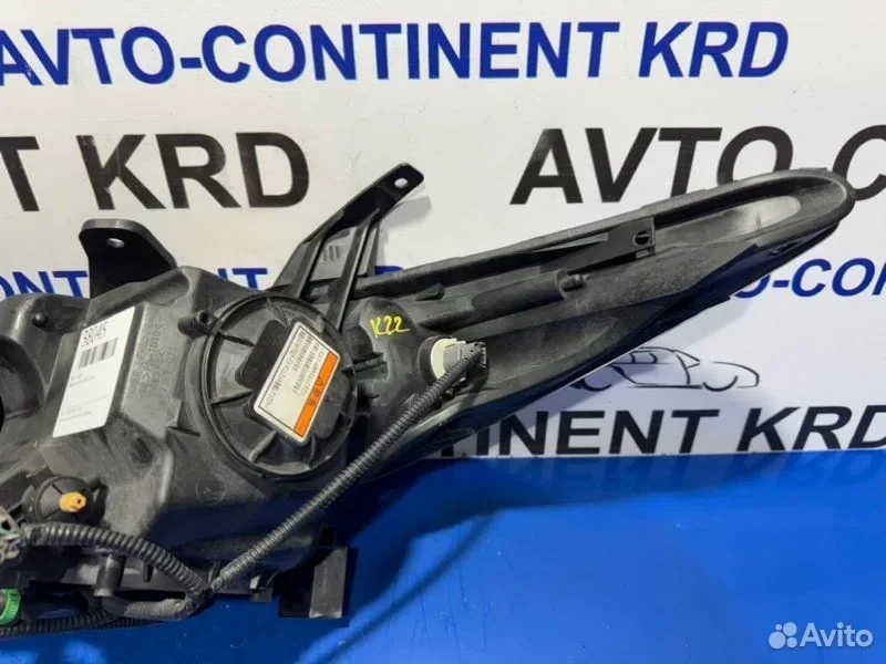 Фара правая Honda Elysion RR1 K24A - миниатюра 4