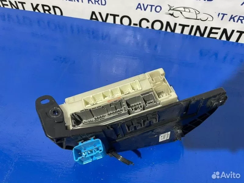 Блок предохранителей Toyota Estima ACR50 2AZ - миниатюра 3