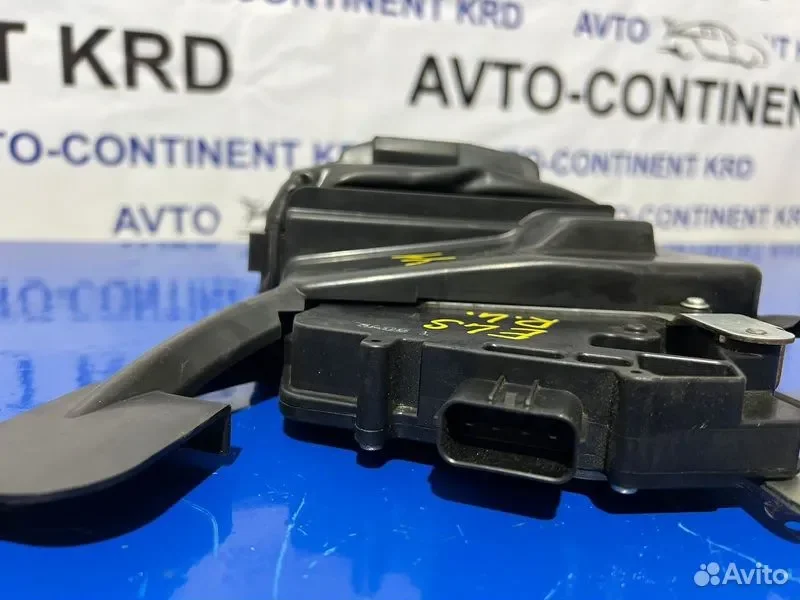 Замок двери задний левый Honda Elysion RR1 K24A - миниатюра 4