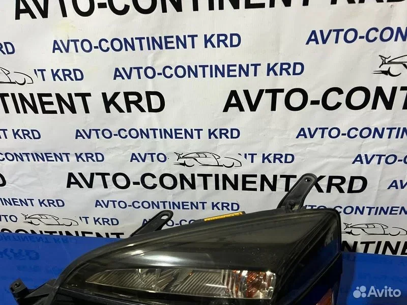 Фара левая Toyota Voxy AZR60 1AZ - миниатюра 4