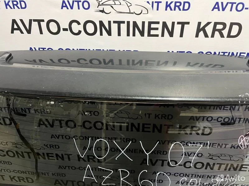 Дверь багажника Toyota Voxy AZR60 1AZ - миниатюра 4