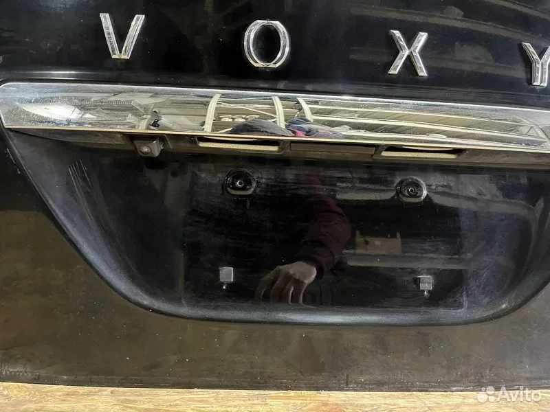 Дверь багажника Toyota Voxy AZR60 1AZ - миниатюра 8