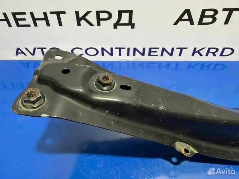 Балка продольная под двс Toyota Noah ZRR80 3ZR - миниатюра 3