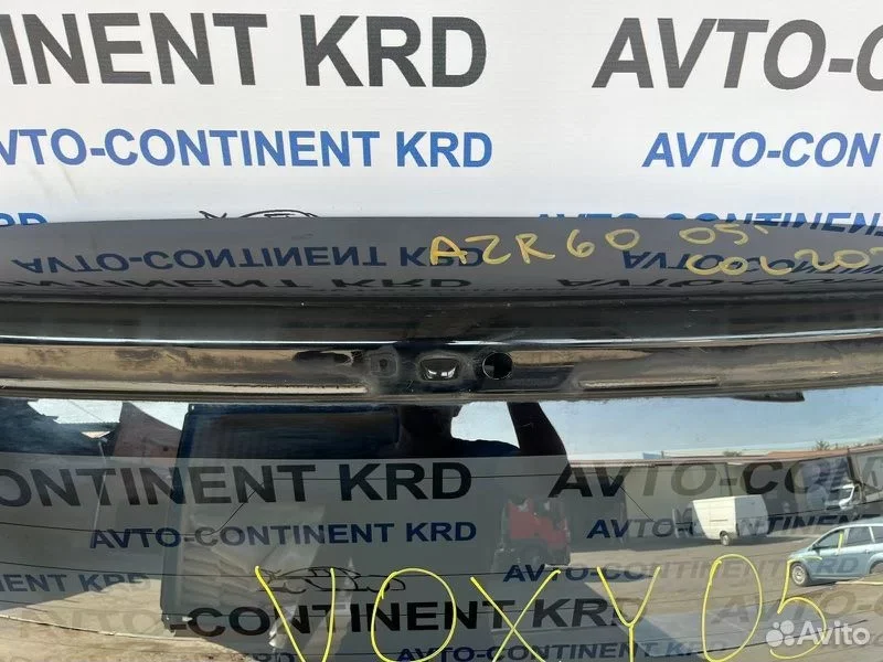 Дверь 5-я Toyota Voxy AZR60 1AZ - миниатюра 5