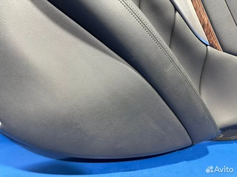 Обшивка двери задняя правая Nissan Fuga KY51 VQ37 - изображение 1