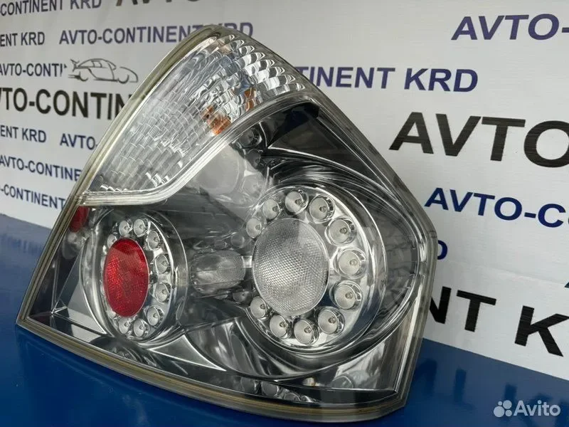 Стоп правый Nissan Fuga Y50 VQ25 - миниатюра 4