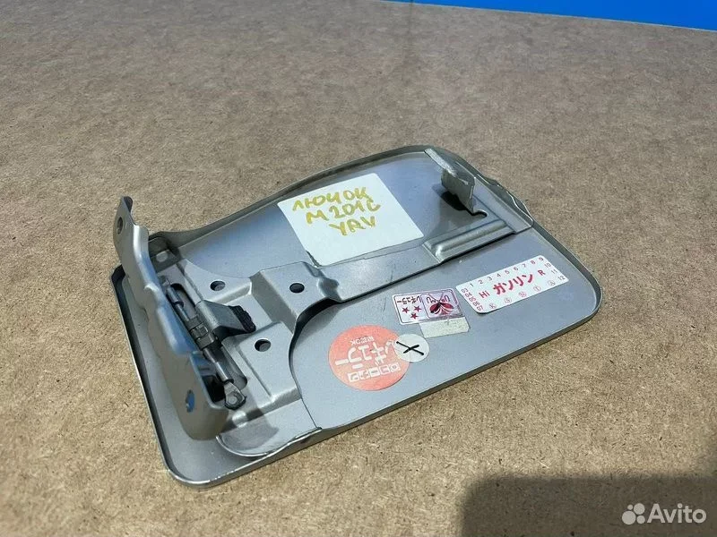 Лючок бензобака Daihatsu YRV M201G K3 - миниатюра 4