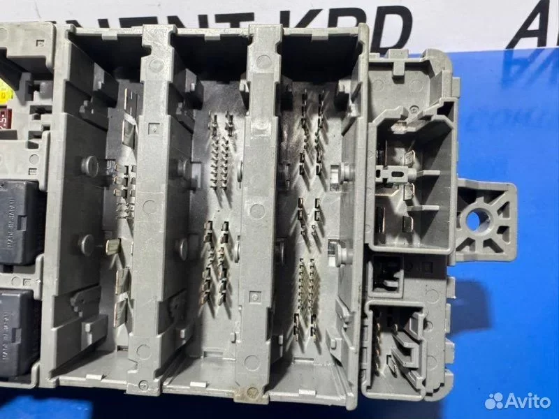 Блок предохранителей Honda Stepwgn RP1 L15B - миниатюра 5